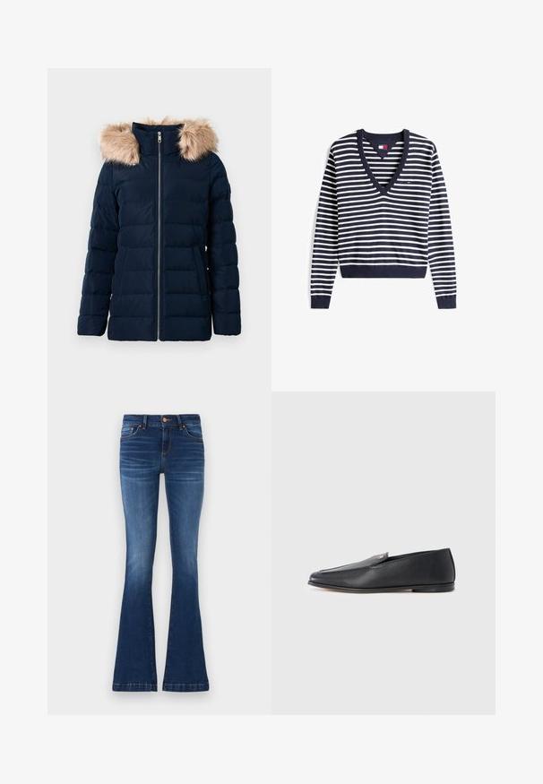 Marineblå dunjakke med lynlås foran, der har en aftagelig imiteret pelskant på hætten, elastiske manchetter og to sidelommer.; Marineblå og hvid stribet v-hals sweater, lavet af blødt materiale, med lange ærmer og ribbede manchetter og kant. Lille logo på brystet.; Udvidede blå jeans lavet af denim, med en mellemhøj talje, fem lommer og kontrasterende syninger langs sømmene.; Sorte læderloafers med en glat tekstur, rundet tå og subtile syningsdetaljer. Har en guldfarvet logoaccent på oversiden.