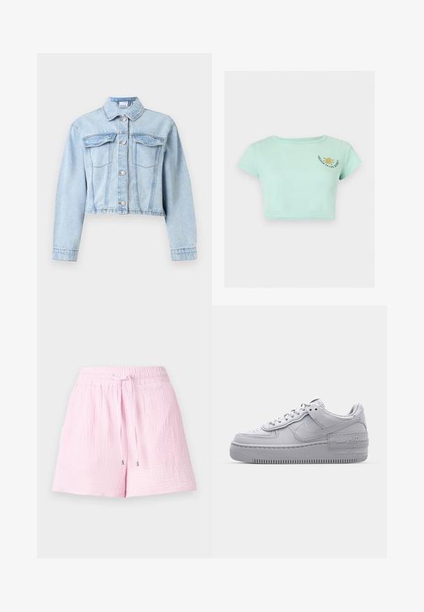 Chaqueta vaquera corta de color azul claro con mangas largas, cierre frontal con botones, cuello puntiagudo y dos bolsillos con solapa en el pecho.; Camiseta corta de canalé en verde menta con mangas cortas y un pequeño gráfico de sol amarillo con texto en la parte superior izquierda del pecho.; Shorts de color rosa claro hechos de una tela texturizada. Cuentan con una cinturilla elástica con cordón y puntas plateadas, diseñados para la comodidad.; Zapatilla Nike Air Force 1 gris con puntera perforada, parte superior de cuero suave, suela gruesa y detalle en relieve 'AIR' en el talón.