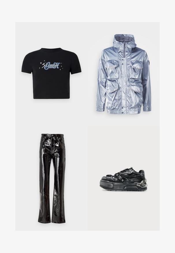 Silberne wasserdichte Jacke mit Reißverschluss, verstellbare Kapuze und vier Fronttaschen. Verfügt über eine glänzende Textur und Druckknöpfe.; Schwarzes, kurzes T-Shirt aus Baumwolle mit rundem Ausschnitt, das auf der Vorderseite ein blaues und weißes "GmbH"-Logo zeigt, umgeben von kleinen Sternen.; Schwarze, hoch geschnittene, ausgestellte Hosen aus glänzendem Vinyl mit vorderen Taschen, einem Reißverschluss und sichtbaren Stichdetails.; Schwarzer klobiger Sneaker mit dicker Sohle, Schnürdesign, strukturierten Riemen und Metallakzenten an Ferse und Seiten vor hellem Hintergrund.