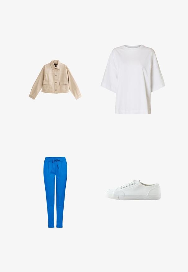 Beige kurze Jacke mit langen Ärmeln, Kragen, Vorderknopfleiste und zwei großen aufgesetzten Fronttaschen mit Klappen.; Weißes T-Shirt mit kurzem Ärmel, weitem Schnitt, eingesetzten Schultern und rundem Ausschnitt auf einfarbigem Hintergrund.; Blaue Jogginghose aus weichem Stoff, mit einem elastischen Bund und Kordelzug, zwei Fronttaschen und einem schmal zulaufenden Bein.; Weißer Canvas-Sneaker mit niedrigem Schaft, Schnürung vorne, Gummisohle und strukturiertem Zehenkappen, gezeigt von der Außenseite vor weißem Hintergrund.