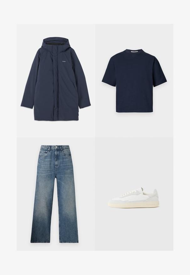 Námornícka modrá vodoodolná parka s kapucňou, disponujúca predným zipsom, dvoma bočnými vreckami a minimalistickým logo značky na hrudi.; Námořnická modrá tričko s krátkými rukávy a výstřihem do V, vyrobené z měkkého materiálu, s volným střihem a minimalistickým designem, bez viditelných vzorů nebo kovových prvků.; Modré rifľové nohavice s širokými nohavicami a vysokým pásom, s jemným zosvetlením, piatimi vreckami a kovovým zapínaním vpredu.; Biela teniska s jemne štruktúrovaným zvrškom zo semišu a kože. Má zaoblenú špičku, viazanie na šnúrky a kontrastnú béžovú gumovú podrážku.