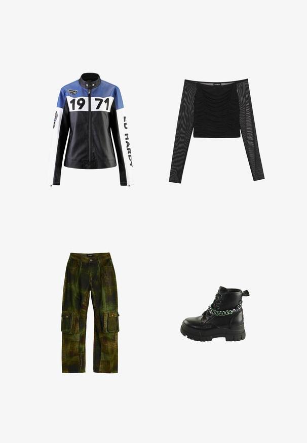 Schwarze und blaue Lederjacke mit weißen Akzenten, die "1971" und "ED HARDY" in fett gedruckt zeigt, mit Reißverschluss und Druckknopfkragen.; Schwarzes Langarmoberteil mit gerafftem Vorderteil, solidem Oberteil und transparenten, strukturierten Ärmeln. Natürlicher Ausschnitt und figurbetontes Design.; Cargohosen im grün-braunen Tarnmuster mit seitlichen Taschen mit Knöpfen und vorne Gürtelschlaufen.; Schwarze Leder-Stiefelette mit einer massiven Gummisohle, mit bunten Ösen und einer Kettendetail, die um den Knöchel gewickelt ist.