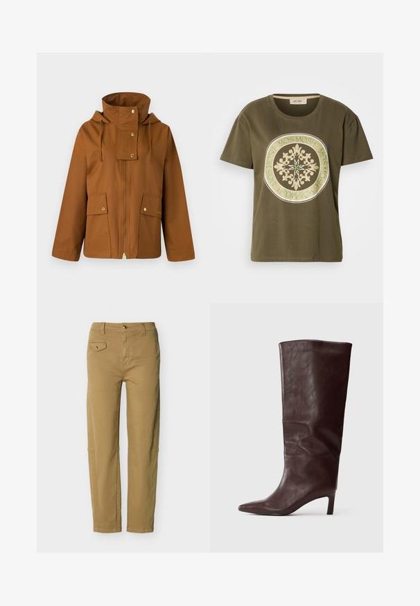 Bruine ritsjack met hoge kraag, trekkoordkap en twee voorzakken. Gemaakt van soepel materiaal met gouden hardware accenten.; Olijfgroene katoenen t-shirt met een ronde decoratieve borduurring in goud en groen, met de tekst "MOS MOSH" rondom de rand. Ronde hals.; Recht gesneden broek in kaki kleur met een knoop- en ritssluiting, lussen voor een riem en een klein klepzakje met een knoop aan de voorkant, linkerkant.; Hoge, donkerbruine leren laars met spitse neus en slanke, middelhoge hak op een effen witte achtergrond.