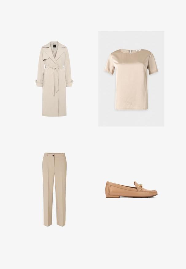 zero MIT BINDEGÜRTEL - Trench - light sand; Blouse beige en satin à manches courtes, col rond et petite fermeture par bouton œillet au dos.; Modström GALE - Pantalon classique - powder sand; Mocassins en cuir fauve ornés d'un détail en métal doré, semelle plate et coutures décoratives sur les côtés. Texture lisse.