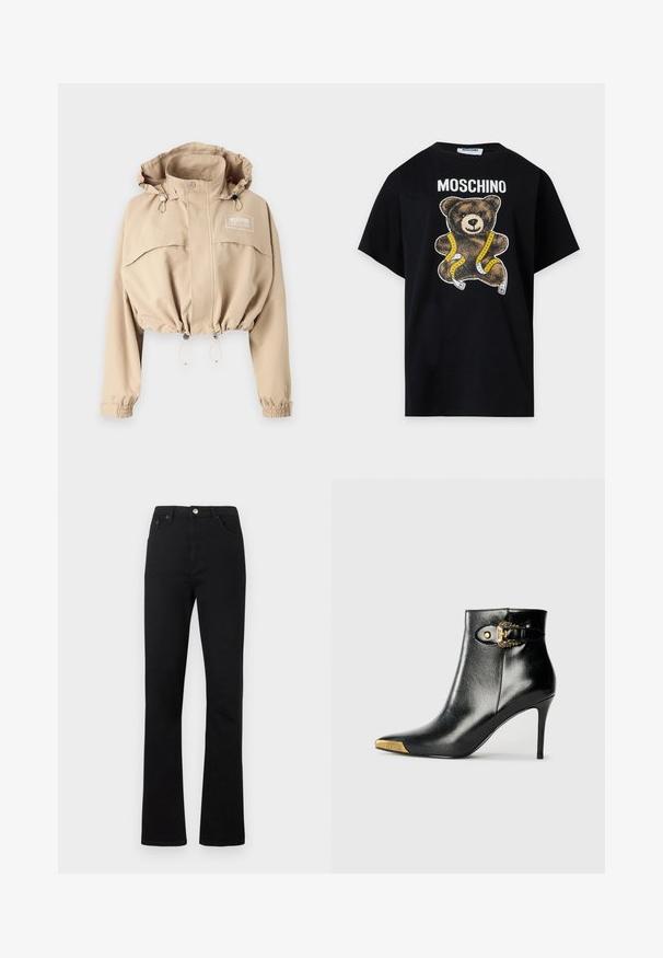 Beige Jacke im Cropped-Stil mit verstellbarem Kapuzen, elastischem Saum und Bündchen. Verfügt über eine Fronttasche und ein Logo auf der Brust, aus leichtem Material gefertigt.; Schwarzes Moschino T-Shirt mit einem Teddybär, der in ein gelbes und weißes Maßband gewickelt ist, unter dem Markennamen gedruckt.; Schwarze Jeans mit hohem Bund und geradem Bein, vorne mit Taschen, Gürtelschlaufen und silbernem Knopfverschluss.; Schwarzer Knöchelstiefel aus glänzendem Leder mit spitz zulaufender Zehenpartie, Stöckelabsatz und goldfarbener Hardware mit dekorativem Schnallendetail.