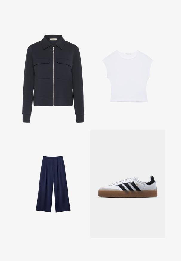 Marineblå jakke med lynlås foran og ringetræk, to brystlommer med klap, lange ærmer og en spids krave.; Hvid kortærmet cropped T-shirt med rund halsudskæring, lavet af glat stof, lagt fladt på en hvid baggrund.; Marineblå brede bukser med plyser, knappet talje og bæltestropper, vist fladt på en hvid baggrund.; Hvide lædersneakers med sorte striber, gummirubber sål, rund tå, snørelukning og blød grå ruskinds tåhætte.