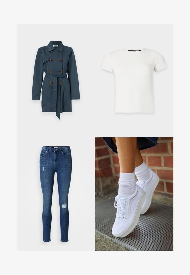 Manteau trench-coat bleu marine à double boutonnage avec des boutons marron, une ceinture à nouer à la taille, des manches longues et un col classique.; T-shirt blanc à manches courtes en maille côtelée avec col rond, présenté sur un fond uni gris clair.; Jeans skinny en denim bleu foncé avec des patchs déchirés au niveau des genoux. Comprend une fermeture à bouton et à zip, ainsi que cinq poches.; Baskets en toile blanches avec semelles en caoutchouc, dotées de six œillets, d'un bout rond et de détails de couture légers, portées avec des chaussettes blanches mi-mollet.