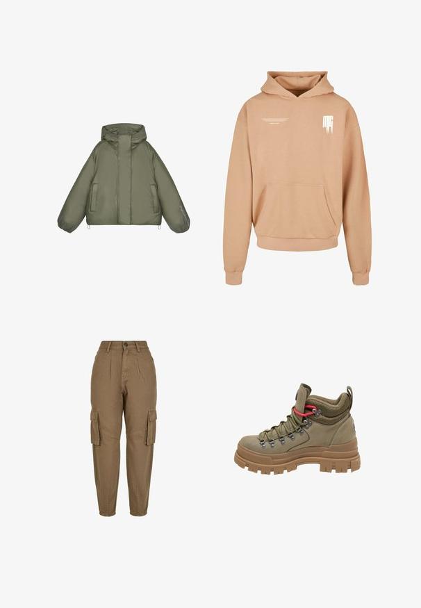 Pufferjack in olijfgroen, met een capuchon, oversized pasvorm, elastische manchetten, twee zijzakken en tekstdetails op de mouw.; Hoodie in lichtbeige, gemaakt van zachte stof. Heeft een buidelzak aan de voorkant en minimalistische witte tekst op de borst gedrukt.; Bruine high-waisted cargo broek met voorzakken, flapzijzakken, knoop- en ritsluiting, en taps toelopende enkels.; Hoge wandelboot in olijfgroen met dikke bruine rubberen zool, mesh gevoerde kraag, metalen veteroogjes en rode accent veterlus.