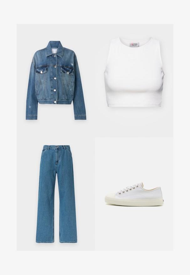 Helle blaue Jeansjacke mit einem verkürzten Design, zwei Brusttaschen, silbernen Knöpfen und abgeriebenen Details auf dem Stoff.; Weißes, kurzes Tanktop aus Rippenstoff. Hat einen runden Ausschnitt und weite Armausschnitte. Innen sichtbar mit „Denim Project“-Markierung.; Blaue, hoch taillierte Jeans mit weitem Bein, vorne mit Taschen, Gürtelschlaufen, Reißverschluss und Knopfverschluss, auf weißem Hintergrund dargestellt.; Weißes Canvas-Sneaker mit runder Zehenpartie, Schnürung vorne und cremefarbener Gummisohle. Merkmale sind Metallösen und eine gestickte Detailverarbeitung.
