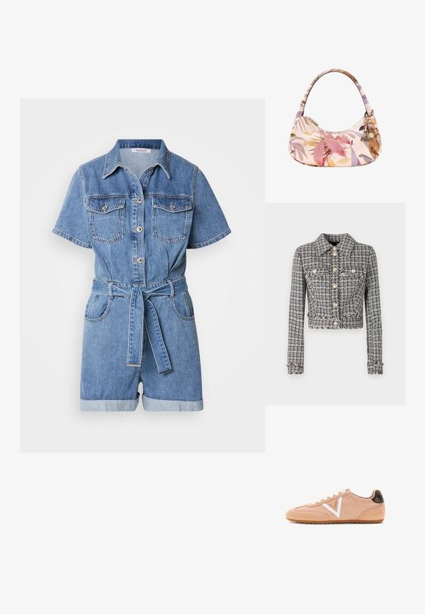 Sort og hvid tweedjakke med en cropped design, der har krave, fem knapper og to brystlommer med dekorative detaljer.; Denim jumpsuit med korte ærmer, krave, to brystlommer, bælte i taljen og opkrøllede ærmer. Lys blå farve med let tekstur.; Lysebrun damesneaker med hvide snørebånd, hvidt "V" mønster på siden og sort hælflig med et diskret logomønster.; Håndtaske med buet håndtag med pink, lilla og gul tropisk bladmotiv og guldfarvede charms, der hænger ved lynlåsen.