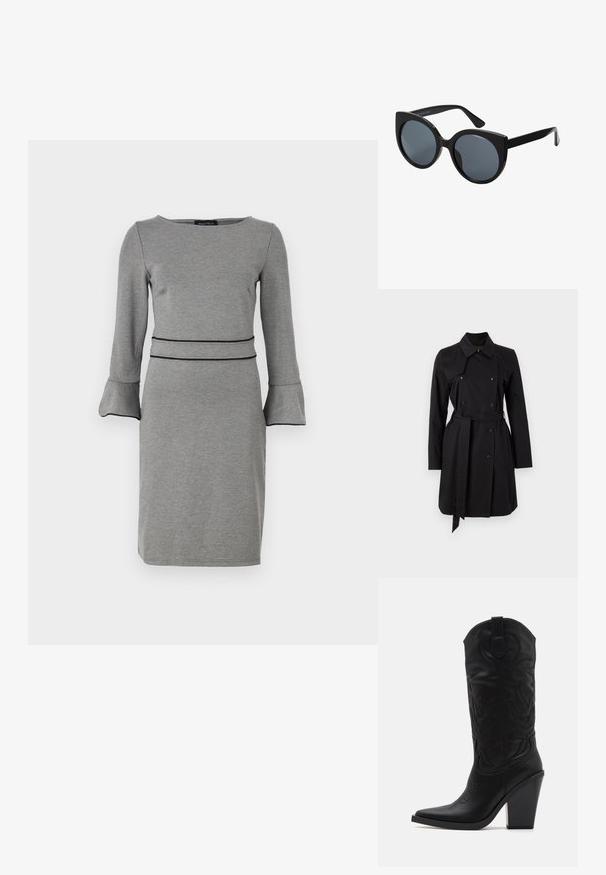 Zwarte trenchcoat met een dubbelgeknoopt ontwerp, grote kraag en een riem. Gemaakt van een gladde stof met opvallende knopen en twee zijzakken.; Grijze jurk van zachte stof met lange mouwen, uitlopende manchetten, een ronde halslijn en een opvallend zwart taillebanddetail.; Simmi London DANIQUE - Laarzen met hoge hak - black; Zwarte oversized zonnebril met een kattenoogvorm, donkere getinte lenzen en een glanzend plastic montuur. Beschikt over dikke tempels voor extra ondersteuning.