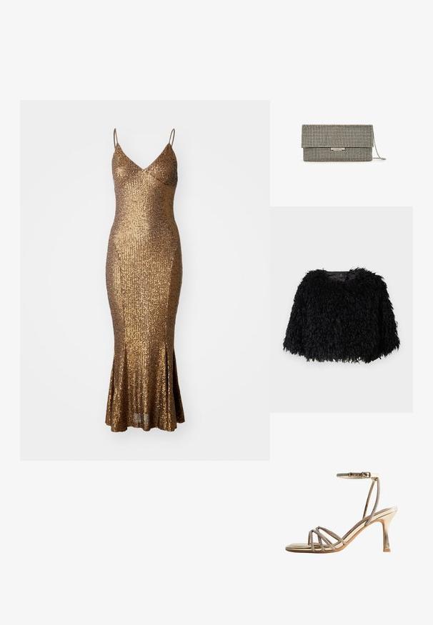 Zwarte nepbont cropped jack met een gestructureerde, fluffy buitenkant, ronde halslijn en zonder zichtbare sluitingen. Gevoerde binnenkant zichtbaar bij de hals.; Gouden pailletten jurk met een aansluitende silhoutte, spaghettibandjes en een uitlopende zoom. De textuur van het oppervlak weerkaatst licht en versterkt de glans.; Gouden sandalen met hoge hak en dunne bandjes met strassstenen over de tenen, voorzien van een enkelriempje met gesp.; Rechthoekige zilveren clutchtas met een omgevouwen klep, bedekt met kleine strass-steentjes, en een kettingriem zichtbaar aan de rechterkant.