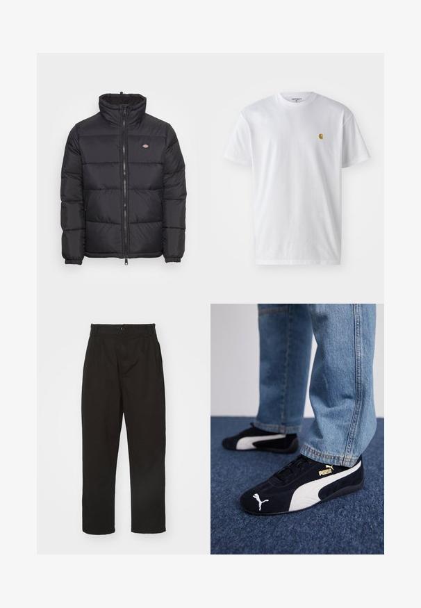 Schwarze Daunenjacke mit hohem Kragen, vorne mit Reißverschluss und elastischen Bündchen. Sie verfügt über gestickte Paneele und ein kleines Logo auf der oberen linken Brust.; Weißes Baumwoll-T-Shirt mit kurzen Ärmeln, Rundhalsausschnitt, mit einem kleinen goldenen Logo im linken Brustbereich. Weicher Stoff und normale Passform.; Schwarze Hose aus glattem Stoff, mit Knopfverschluss, geradem Schnitt und zwei vorderen Falten für zusätzlichen Detail.; Schwarze Wildledersneaker mit weißen Akzenten und einem goldenen Logo. Getragen mit hellblauen Jeans und auf einer strukturierten blauen Oberfläche platziert.