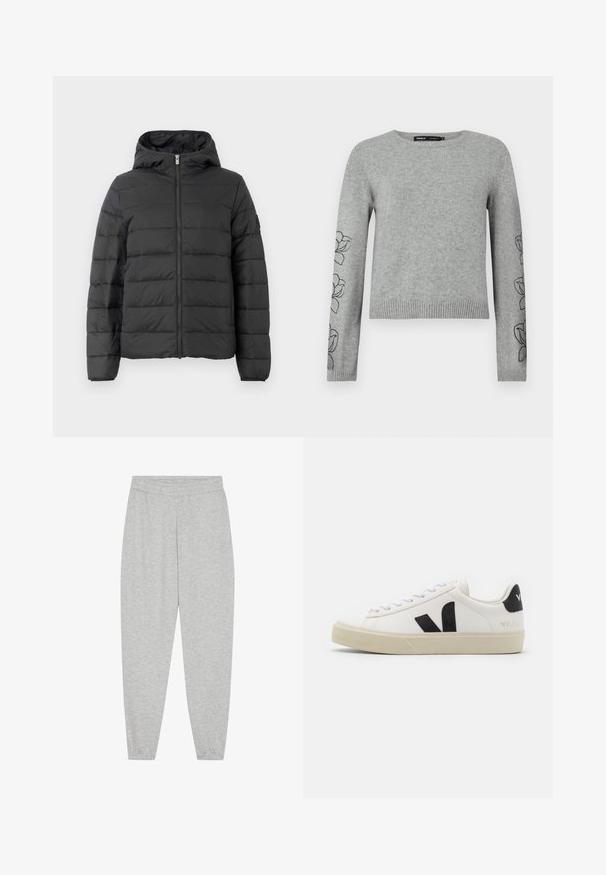 Sort pufferjakke med hætte, med en frontlynlås, horisontalt quiltet design og elastiske manchetter. Glat tekstur og let materiale.; Grå strikket sweater med lange ærmer, ribbet kant og blomsterbroderi på ærmerne. Rund halsudskæring og struktureret materiale.; Lysegrå sweatpants lavet af blød bomuldsblanding, med elastisk talje, tynde ribbede ankler og ingen synlige lommer eller mønstre.; Hvide lædersneakers med sort gummiv V-logo. Tekstureret off-white sål, hvide snørebånd og bagside med brandnavn i sort.