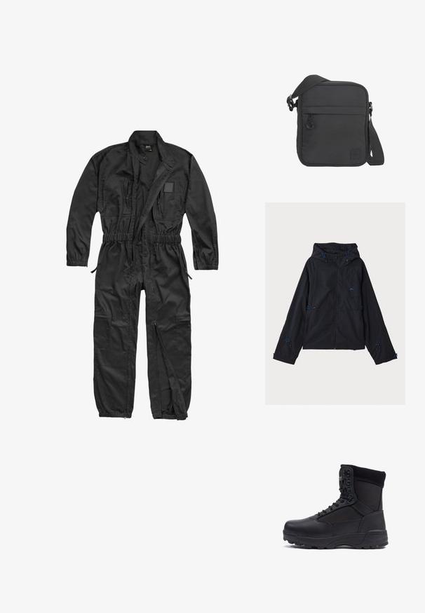 Schwarze leichte Jacke mit Kapuze, ausgestattet mit blauen Akzenten, Kordelzügen und einem Reißverschluss. Hergestellt aus wasserabweisendem Material.; Brandit BRANDIT HERREN EINSATZKOMBI - Jumpsuit - black; Schwarzer taktischer Stiefel mit einem glatten Lederoberteil und Stoffpaneelen, hoher Knöchelgestaltung, schnürbarem vorderen Teil und robustem Gummisohle.; Schwarze quadratische Umhängetasche mit verstellbarem Schulterriemen, Frontreißverschlusstasche und kleinem aufgenähtem Logopatch in der unteren rechten Ecke.