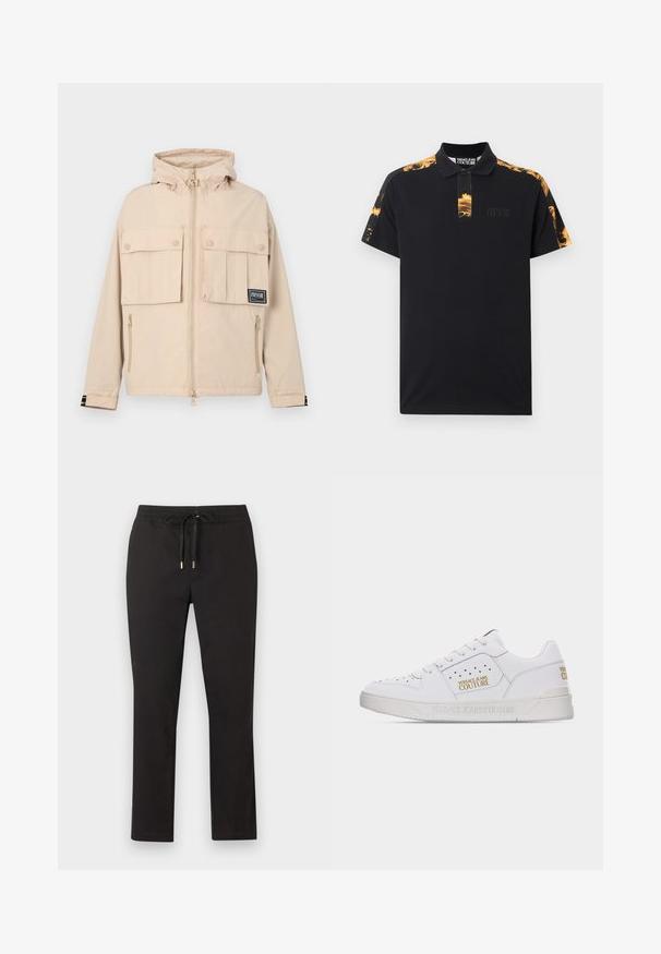 Beige Kapuzenjacke mit zwei vorderen Taschen mit Klappen und einer seitlichen Reißverschlusstasche, versehen mit einem schwarzen Logo-Patch und einem glatten, wasserabweisenden Stoff.; Schwarzes Poloshirt mit kurzen Ärmeln, goldfarbenem Barockmuster auf den Schultern und unter dem Kragen sowie dezentem Versace Jeans Couture-Logo auf der Brust.; Schwarze Hose mit geradem Bein, elastischem Bund und Kordelzug mit Metallenden, flach auf hellem Hintergrund ausgelegt.; Weißer Sneaker mit niedrigem Schaft, perforierten Details, Schnürverschluss und goldenen "Versace Jeans Couture"-Logos an der Seite und Ferse.