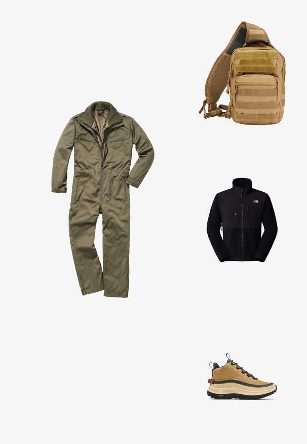 Sort fleecejakke med nylon øvre del, høj krave, fuld lynlås, lomme på venstre bryst og logo på øverste højre side. Tekstureret fleece på den nederste halvdel.; Oliven grønt jumpsuit lavet af holdbart stof, med lynlås foran, ribbet krave og flere lynlåslommer på brystet og siderne.; Tanfarvet højt snøresko med tekstureret finish, markant sort ydersål og orange accenter. Har snøresystem og polstret krave for støtte.; Tan taktisk rygsæk med flere lommer, webbing remme, polstret mesh ryg, lynlåse og forstærkede sømme for holdbarhed.