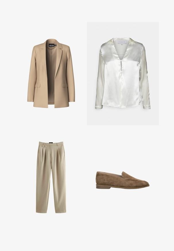 Beige blazer met notch-lapels en twee voorzakken; gemaakt van gladde stof, het heeft een open voorkant en een getailleerde pasvorm.; STUDIO ID ALYSSA - Blouse - champagne; Beige geplooide broek met een relaxte pasvorm, voorzien van een knoopsluiting en riemlussen, gemaakt van een gladde stof met een zachte textuur.; Bruine suède instapsloffen met lage hak en afgeronde neus, zijaanzicht tegen een witte achtergrond.