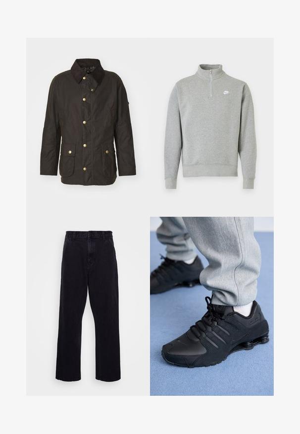 Braune gewachste Jacke mit einem Cordkragen, goldenen Knöpfen, zwei vorderen Taschen und einer lässigen Passform. Glatte Textur mit einem leicht glänzenden Finish.; Grauer Sweatshirt mit halbseitigem Reißverschluss-Kragen, langen Ärmeln, gerippten Bündchen und Saum. Mit einem kleinen weißen Nike-Logo auf der Brust.; Schwarze Jeanshose mit geradem Bein, ausgestattet mit einem Knopf- und Reißverschluss, Gürtelschlaufen und minimalen Nähdetails.; Person in schwarzen Nike Shox Sneakers und grauen Jogginghosen, der auf einem hellblauen Teppich steht.