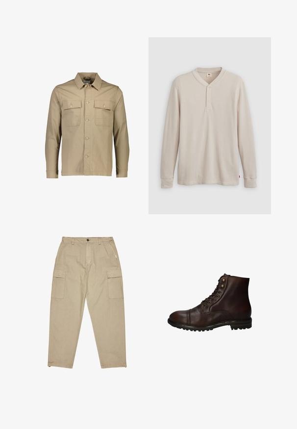 Chaqueta de camisa de algodón beige con cuello de solapa, dos bolsillos en el pecho, cierre frontal de botones, mangas largas y textura lisa.; Camisa tipo henley de manga larga en tejido acanalado color beige claro, con escote en V,tapeta de tres botones, y mangas con puños. Etiqueta de logo roja en el dobladillo.; Pantalones cargo beige hechos de tela ligera con un corte relajado, que presentan dos bolsillos laterales y detalles de costura visibles.; Bota de tobillo de cuero marrón oscuro con cordones, suela de goma resistente y ojales de metal, vista desde el lado exterior.