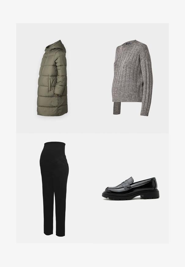 Dame puffer jakke i olivengrøn. Har hætte, hel lynlås, to sidelommer og et quiltet design med vandret syninger.; Grå ribstrikket sweater med rund hals og lange ærmer, der har sidelæg ved kanten for ekstra komfort og pasform.; Sorte graviditetsbukser med strækbar høj talje designet til at støtte en gravid mave, lige ben og forlommer.; Sort skinnende læderloafer med kraftig sål og pennyrem, vist i sideprofil på en ensfarvet hvid baggrund.