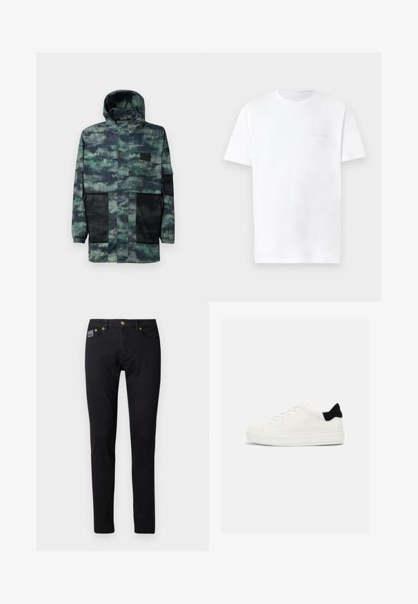 Waterdichte jas in groen camouflagepatroon, met mesh zijzakken, een trekkoordcapuchon en een voorzijde met ritssluiting en flapsluiting.; Witte katoenen t-shirt met korte mouwen, ronde halslijn, met een subtiele grijze logo-afdruk op de linkerkant van de borst en een gladde textuur.; Zwarte denim jeans met een slim fit, voorzien van goudkleurige hardware, vijf zakken en een klein merkembleem op de rechterzak.; Witte leren sneakers met een zwarte suede hieltab, ronde neus en platte rubberen zool. Kenmerkt zich door minimale stiksels en een vetersysteem met zes oogjes.