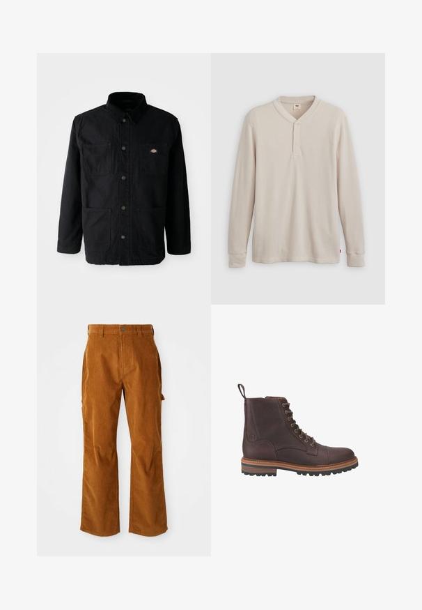 Zwarte button-up jack met vier voorzakken, corduroy kraag en klein merklogo patch op de bovenkant van de rechter borstzak.; Lange mouwen henley-shirt in lichtbeige ribbelstof, met een V-hals, een drieknoopsluiting en manchetten. Rode logo-label aan de onderkant.; Bruine corduroy broek met een flared design, voorzien van zijzakken en een sluiting met een knoop aan de voorkant. De stof is zacht en ribbelig.; Bruine leren veterschoenen tot boven de enkel met een gestructureerde afwerking, contrasterende beige zolen en metalen veteroogjes. Voorzien van een trekkoordje voor gemakkelijk aan- en uittrekken.