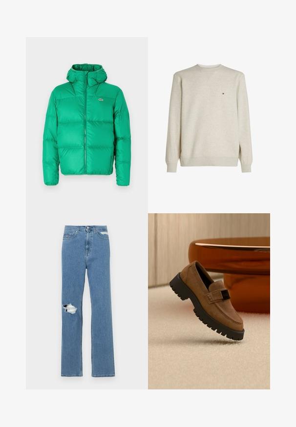 Grüne Pufferjacke mit Kapuze, ausgestattet mit einem Reißverschluss, gesteppter Optik und dem Markenzeichen auf der linken Brust. Glattes, glänzendes Material.; Helles beiges Sweatshirt aus Baumwollmix, mit Rundhalsausschnitt, langen Ärmeln, gerippten Bündchen und einem kleinen Logo-Detail auf der Brust.; Blaue Denim-Jeans mit hoher Taille, geradem Bein und einem großen Knie-Riss, mit einem leicht ausgebleichten Finish und kontrastierenden Nähten.; Brauner Wildleder-Loafer mit dicker schwarzer Profillaufsohle und schwarzer GUESS-Logo-Plakette, präsentiert auf beigem Teppich neben einem runden orangenen Tisch.
