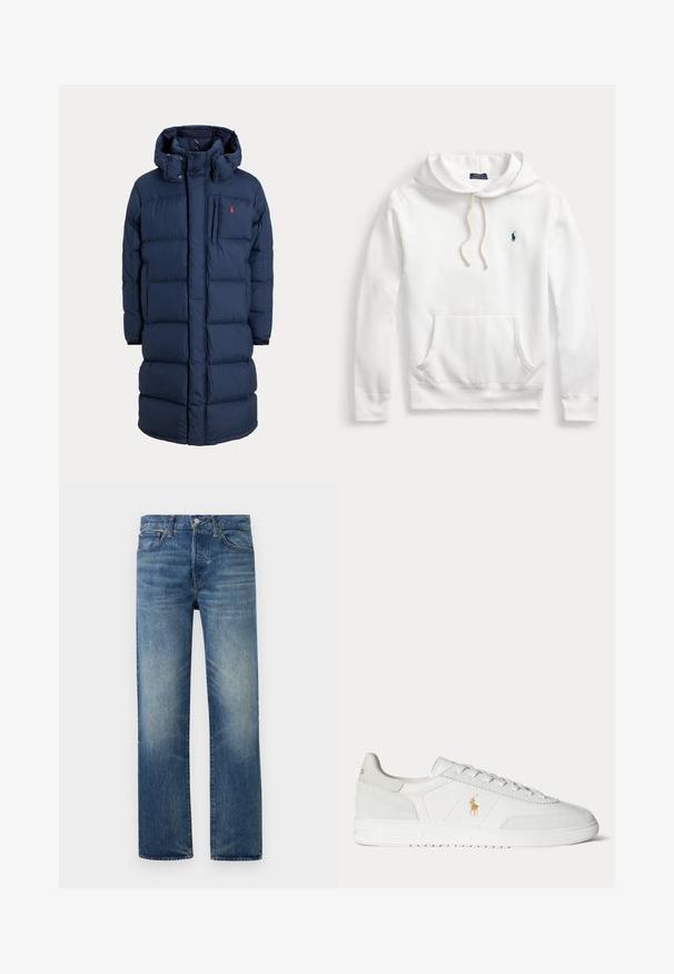 Marineblauer langer gepolsterter Wintermantel mit Kapuze, Frontreißverschluss, Brusttasche und kleinem roten Logo auf der linken Brustseite.; Weißer Polo Ralph Lauren Hoodie mit Fronttasche, Kapuze mit Kordelzug und marineblau besticktem Logo auf der linken Brust.; Blau ausgewaschene, gerade geschnittene Jeans mit vorderem Knopf- und Reißverschluss, Gürtelschlaufen und Vordertaschen auf einfarbigem Hintergrund.; Weißer Sneaker in niedriger Ausführung mit Schnürdesign, goldenem Polo Ralph Lauren Logo an der Seite und strukturierter Sohle auf einfarbigem Hintergrund.
