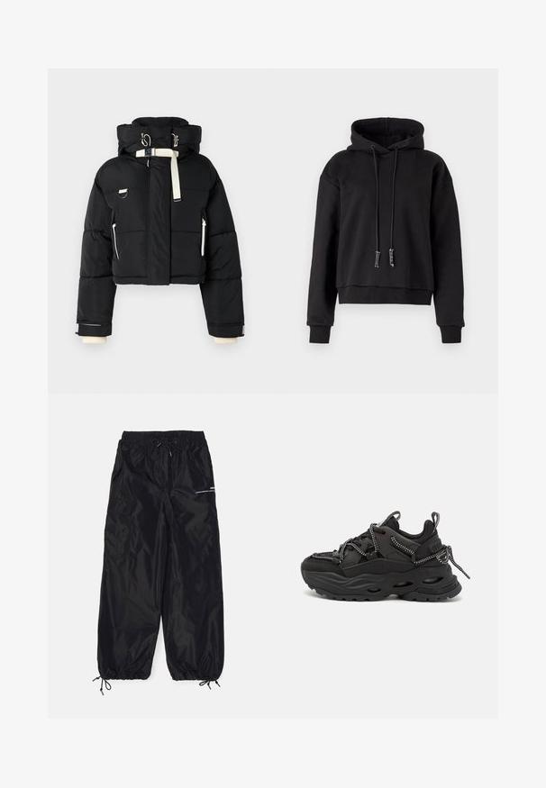 Sort cropped pufferjakke med hætte, udsmykket med cremefarvede detaljer, lynlås foran, sidelommer og elastiske mansjetter.; Sort cropped hoodie lavet af blødt stof, med snoretræk i huen, lange ærmer og ribbede manchetter ved kanten og ærmerne.; Sorte cargobukser lavet af blank nylon med elastisk talje, justerbar snor, sidelommer og elastiske manchetter.; Sorte atletiske sko med et struktureret stofoverdel, tyk gummisål og kontrasterende snørebånd. Har forstærket hæl og branding.