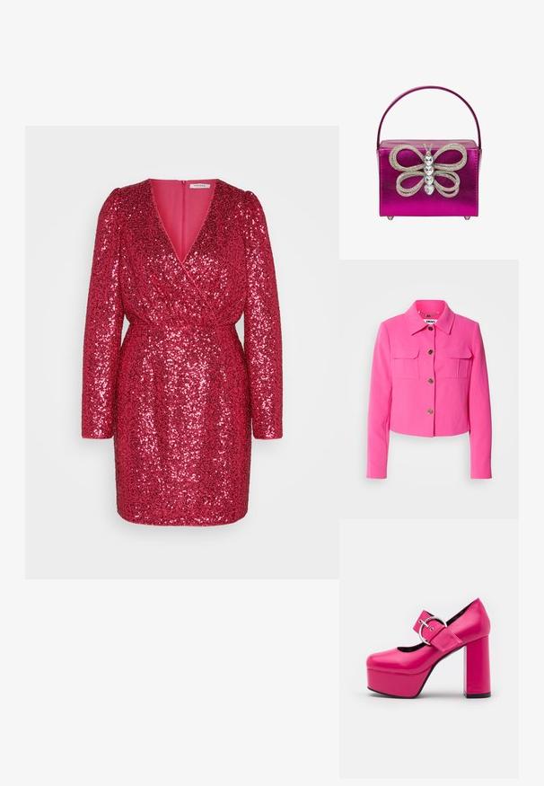 Fuchsia kurze Jacke mit Kragen, zwei Brusttaschen und goldenen Knöpfen. Glatter Stoff mit strukturiertem Schnitt und langen Ärmeln.; Morgan Cocktailkleid/festliches Kleid - magnolia; LAMODA FORGET ME PLATFORM - High Heel Pumps - fuchsia; Rosa metallische Handtasche mit strukturiertem Design, versehen mit einem Schmetterling-Motiv aus klaren Edelsteinen und metallischen Akzenten. Kurzer Griff.
