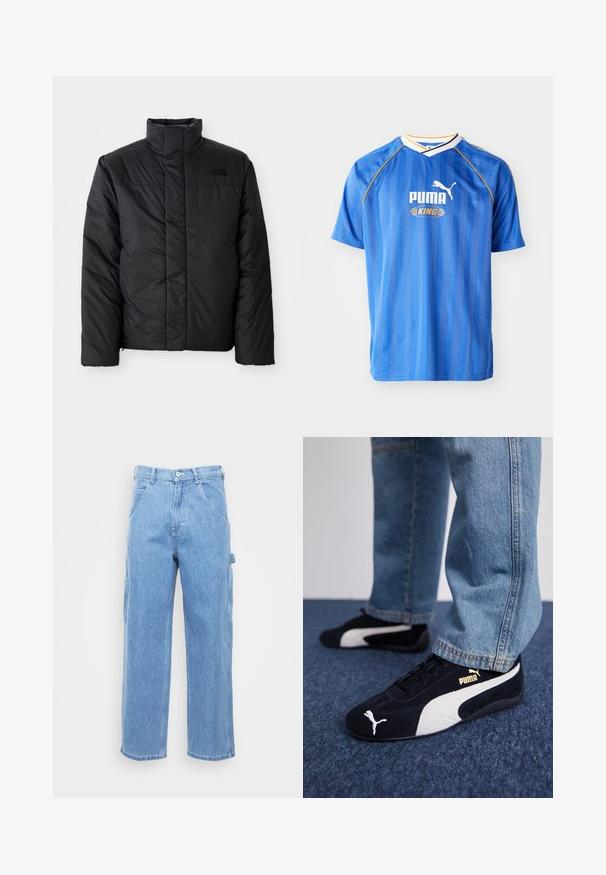 Chaqueta negra aislante con cuello alto, que cuenta con un cierre frontal y un logo en el lado izquierdo del pecho. El material parece suave y esponjoso.; Camiseta de fútbol de manga corta azul con rayas verticales, acentos en blanco y amarillo, y un logo con un puma. Tejido ligero y transpirable.; Pantalones cargo de denim azul claro con pierna recta, bolsillos frontales y bolsillos laterales. La textura de la tela es suave con un acabado ligeramente desgastado.; Zapatillas de ante negras con acentos blancos, que presentan un logo dorado. Combinadas con unos jeans de mezclilla azul claro y colocadas sobre una superficie texturizada azul.