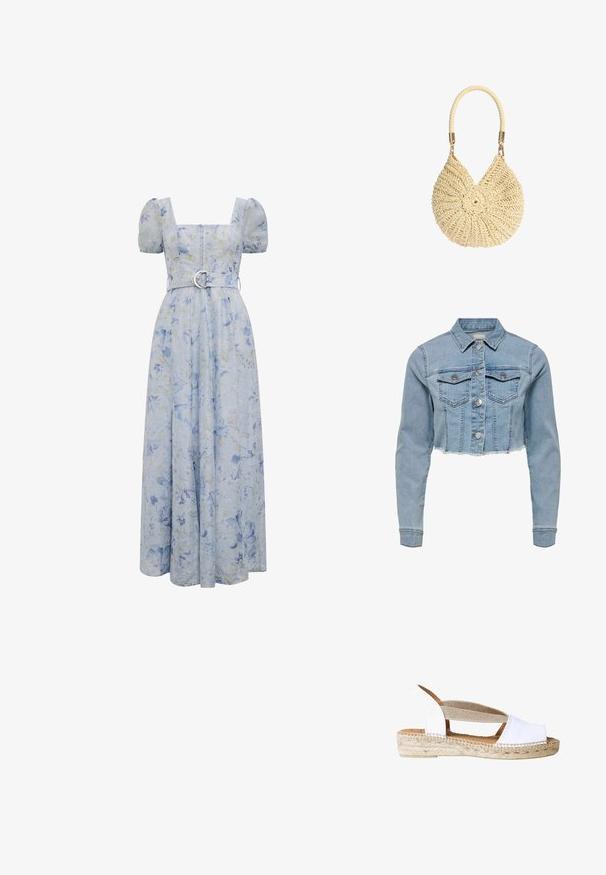 Kort denim jack in lichtblauw. Beschikt over een klassieke kraag, knopenlijst aan de voorkant, twee borstzakken en een rafelige zoom. Gemaakt van zachte katoen.; Lichtblauwe maxi-jurk met bloemenmotief, pofmouwen, een vierkante halslijn en een riem met een ronde zilveren gesp in de taille.; Witte leren espadrille sandaal met elastische kruisbandjes, geweven jute zool en ronde neus, voorzien van een beige stoffen accent.; Rond handtas in roomkleurig geweven materiaal met een gevlochten handvat en hardware in goudkleur op een witte achtergrond.