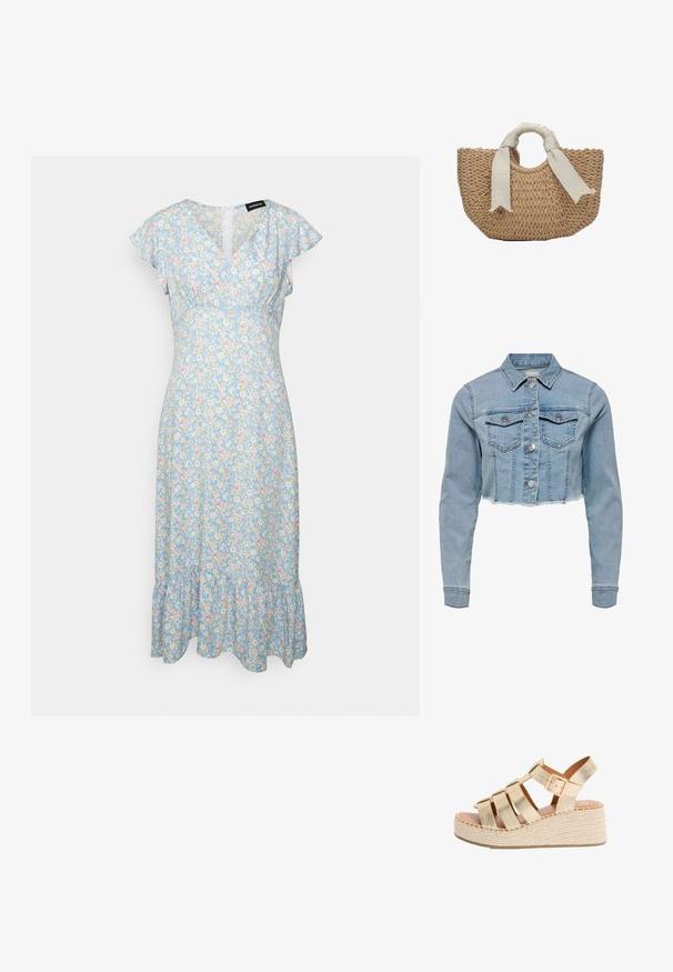 Kort denim jack in lichtblauw. Beschikt over een klassieke kraag, knopenlijst aan de voorkant, twee borstzakken en een rafelige zoom. Gemaakt van zachte katoen.; Even&Odd Jurk - light blue/pink; Gouden sandalen met banden, verstelbare gesp en geweven espadrilles-plateauzool, open teen en hielriem aan de achterkant.; Lichtbruine gevlochten strohandtas met ronde handvaten, omwikkeld met lichtbeige stof en vastgebonden met losse strikken.
