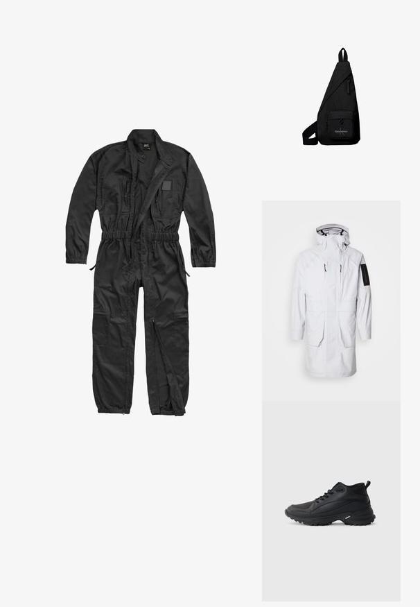 Witte waterdichte parka met een hoge kraag, verstelbare capuchon, twee voorzakken en een met rits sluitende mouwzak. Gekarakteriseerd door een stijlvolle, gladde stof.; Brandit BRANDIT HERREN EINSATZKOMBI - Jumpsuit - black; Zwarte sportschoenen gemaakt van synthetisch materiaal. Voorzien van een gevoerde kraag, ronde neus, stevige buitenzool met grip en merkembleem.; Zwarte driehoekige crossbodytas met voorvak met rits met Calvin Klein-logo en verstelbare band.