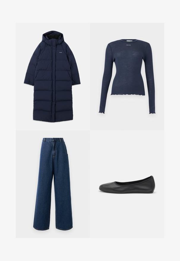 Navyblauer langer Puffermantel mit Kapuze, rechteckigem Design, gestepptem Muster, Frontreißverschluss und Innenfutter. Mit verstellbaren Kordelzügen ausgestattet.; Marineblaues, langärmliges, geripptes Strickoberteil mit Rundhalsausschnitt, wellenförmigem Saum und Ärmelbündchen sowie dem "Stine Goya"-Logo auf der Brust.; Hoch taillierte, weit geschnittene Jeans in dunkelblauer Denim-Optik mit vorderem Knopf- und Reißverschluss, Gürtelschlaufen und Seitentaschen.; Schwarze Leder-Ballettschuhe mit abgerundeter Spitze, glatter Textur, minimalen Nähdetails und einem flexiblen Sohlen-Design.