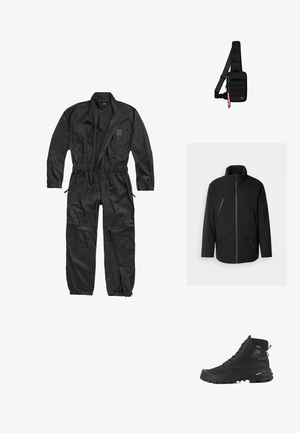 Veste noire avec un col haut, fermeture éclair sur toute la longueur, deux poches poitrine zippées et deux poches à rabat à l'avant ; texture lisse et coupe décontractée.; Brandit BRANDIT HERREN EINSATZKOMBI - Combinaison - black; Baskets montantes noires avec une surface texturée, dotées d'un design imperméable, d'un système de laçage et d'une semelle en caoutchouc proéminente avec la marque Vibram.; Sac bandoulière noir en tissu texturé. Comprend un compartiment principal à fermeture éclair, une poche avant avec sangle, une bandoulière réglable et une étiquette décorative.