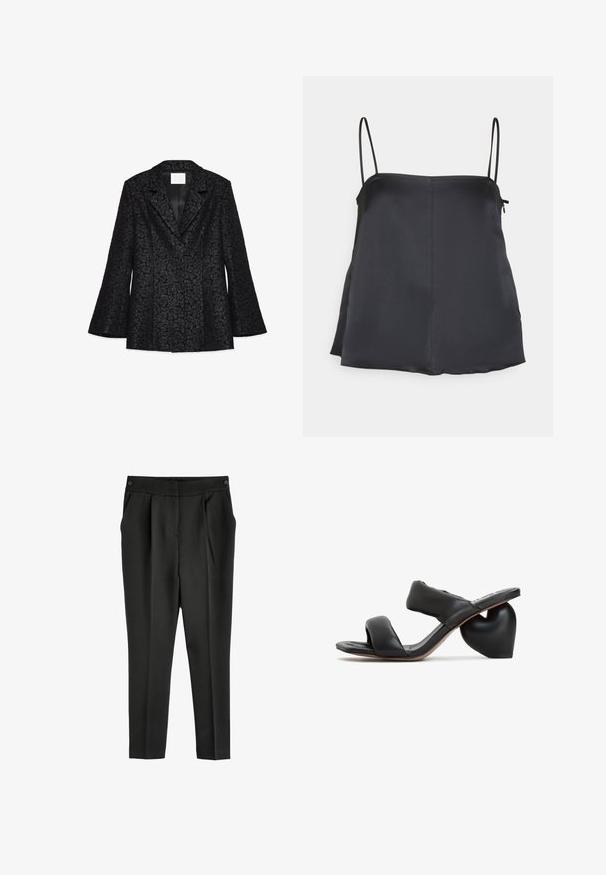 Schwarzer Blazer mit floraler Textur, mit Reverskragen, langen ausgestellten Ärmeln und einem glatten Innenfutter. Verfügt über eine taillierte Passform und eine strukturierte Form.; House of Dagmar SHINY STRAP TOP - Top - dark navy; Hochtaillierte schwarze Hose mit strukturiertem Finish, ausgestattet mit vorderen Falten, seitlichen Taschen und einem Knopfverschluss an der Taille.; Schwarze Leder-Sandalen mit Herz-förmigem Absatz. Verfügt über zwei breite Riemen und eine glatte, strukturierte Oberfläche. Strapazierfähige Gummisohle.