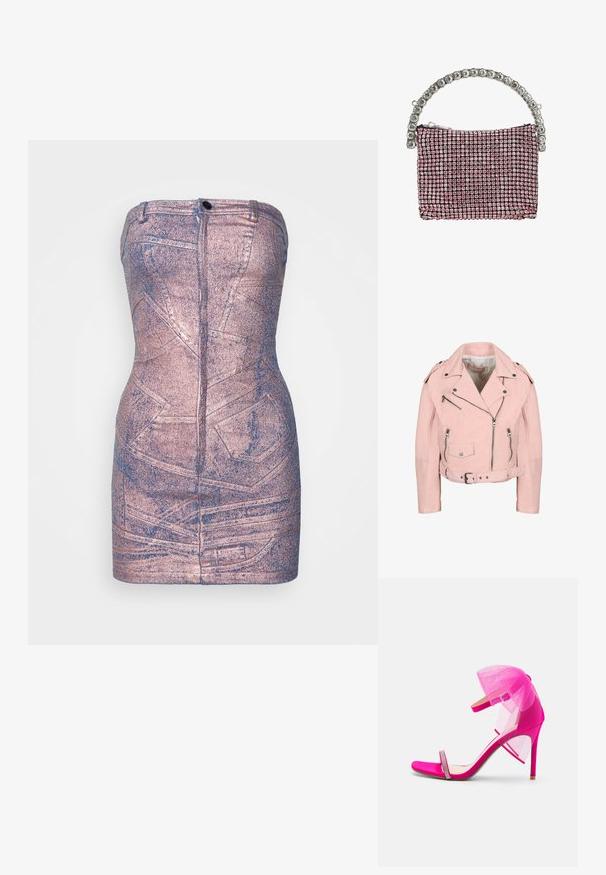 Lyserød kort bikerjakke med sølv lynlåse, trykknapper, bælte i taljen og skulderepauletter.; Sinead Gorey DISTRESSED PATCHWORK POCKET MINIDRESS WITH ZIP UP FRONT - Denimkjoler - pink; Varme pink høje hæle sandaler med mesh tulle accent, åben tå, tynd ankelrem og udsmykkede rhinestone detaljer foran.; Lille håndtaske besat med lyserøde rhinsten og et buet håndtag lavet af store klare perler.