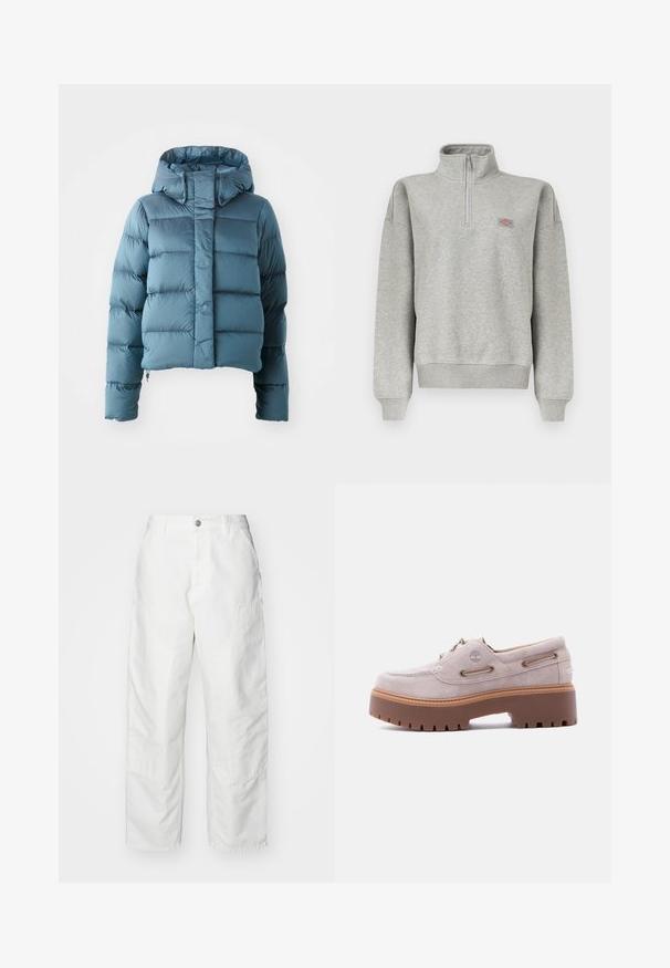 Doudoune bleu clair, avec un design court, une capuche et une texture matelassée avec des sections horizontales espacées uniformément.; Sweat-shirt gris clair à fermeture quart zippée avec poignets et ourlet côtelés, arborant un petit patch logo multicolore sur la poitrine gauche.; Pantalons cargo blancs en denim, avec une coupe décontractée, des poches latérales et des détails de couture visibles. Devant uni avec une fermeture à bouton.; Chaussure bateau en daim rose clair avec une semelle en caoutchouc marron épaisse, dotée d'œillets en métal et de coutures blanches. Logo Timberland embossé sur le côté.