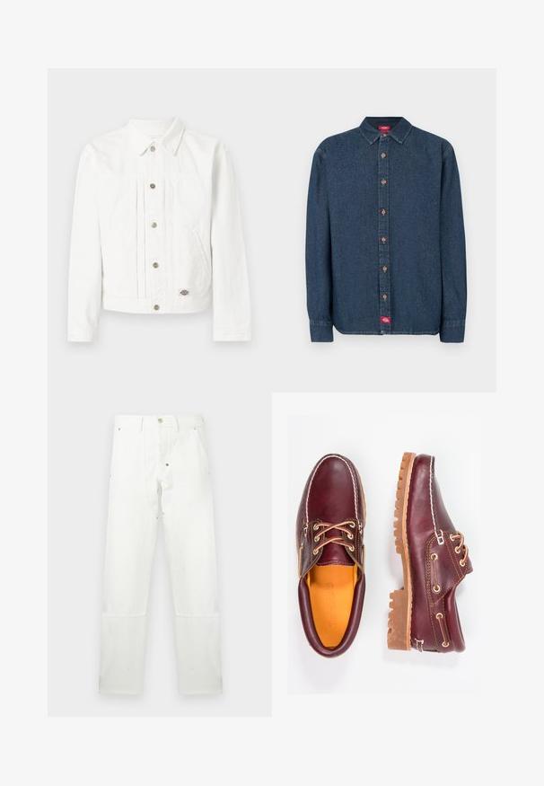 Veste en denim blanc avec fermeture à boutons, deux poches latérales, un col, et une petite écusson logo près de l'ourlet sur un fond uni.; Chemise en denim bleu foncé à boutons, avec col pointu, manches longues et boutons en cuivre. Présente une petite étiquette rouge sur le côté gauche.; Pantalon blanc droit avec bouton et fermeture éclair, passants pour ceinture, poches avant et renforts aux genoux.; Chaussures en cuir bourgogne avec semelles en caoutchouc marron, bout rond, couture blanche et œillets dorés. L'intérieur présente une doublure jaune.
