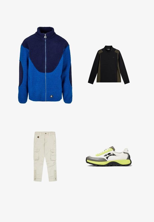 Blå og marineblå fleecejakke med høj krave, fuld frontlynlås og tekstureret stof. Har kontrasterende store paneler og et mærket patch.; Langærmet sort og olivengrøn pullover med en kort lynlås foran og et lille logo på brystet.; Lyse beige cargobukser med knap- og lynlåslukning, lommer foran og på siderne med klapper samt lynlåse nær anklerne.; Sneakers har en overdel af hvidt lærred, grå gummidetaljer, neongrøn snørebånd, et fremtrædende logo og en struktureret sort sål for greb.