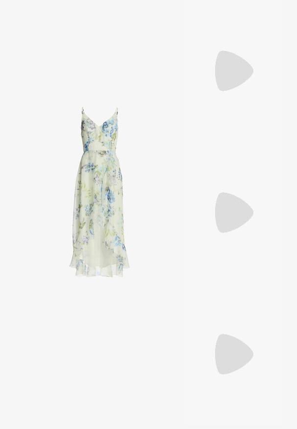 Florales Midikleid aus leichtem Stoff, grünlich-gelber Grundfarbe mit blauen und violetten Blumen, geraffter Ausschnitt und Saum, verstellbare Spaghettiträger.; Silberne Sandalen mit klaren Riemen und floralem Schmuck. Sie haben ein elegantes Design und eine glänzende Oberfläche, die sich für formelle Anlässe eignet.; Silberne Clutch mit einer strukturierten Oberfläche aus kleinen, glänzenden Perlen. Verfügt über eine Umschlagform und einen dreieckigen Klappverschluss.; DIAMANT L'ÉTERNEL Ohrringe - white gold-coloured