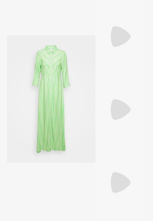 YAS Petite YASSAVANNA LONG SHIRT DRESS  - Vestido largo - summer green; Zapato de tacón destalonado de cuero blanco con punta afilada, tacón bloque de altura media y correa ajustable. Textura suave; diseño minimalista.; Bolso de mano en forma de media luna en satén beige con una cadena plateada brillante y detalle de flecos. Textura suave con diseño minimalista.; Pendientes de aro en tono dorado con una forma suave y redondeada y un acabado pulido. Presentan acentos naranjas en la parte trasera para un ajuste seguro.