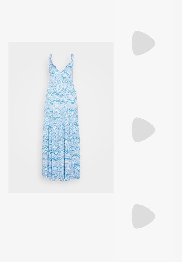 Twist & Tango JERILYN DRESS - Maksimekko - psychedelic blue; Musta nahkakengät cowboy-tyyliin, joissa on terävä kärki, matala pinottu korko ja monimutkainen kohokuvioitu lehtimäinen kuvio varressa. Ylhäällä on silmäkumi helppoa pukemista varten.; Kirkas pyöreäkehyslasit, joissa on läpinäkyvät muovilasin ja hopeiset metallivarret. Minimalistinen muotoilu hienovaraisilla yksityiskohdilla sarvessa.; Musta nahkainen, puolikuun muotoinen olkalaukku, jossa yksinkertainen hihna ja hienovaraisesti kohokuvioitu merkin nimi tasaisella vaalealla taustalla.