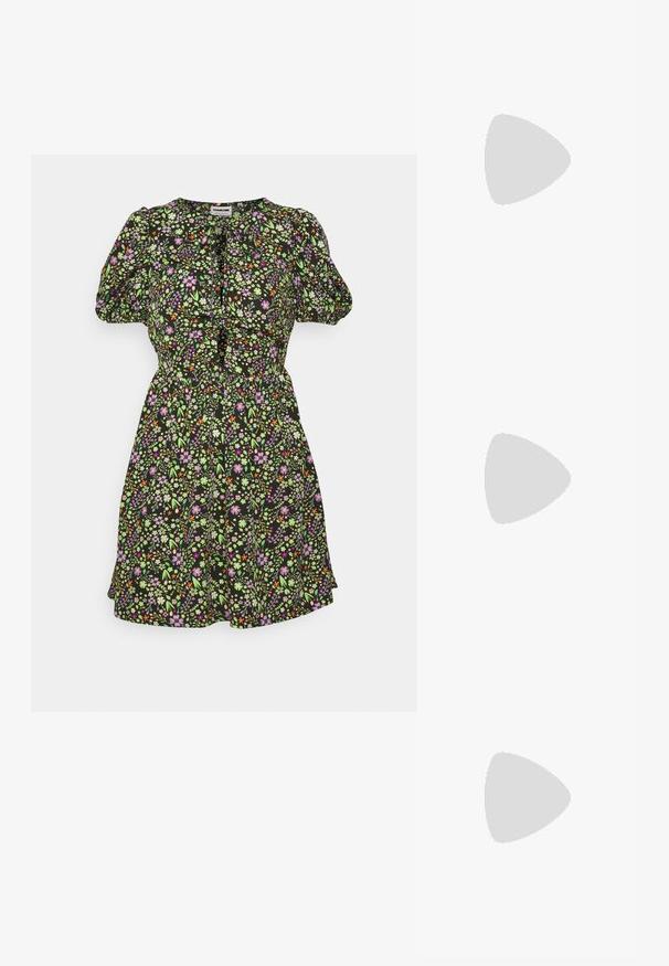 Noisy May Petite NMDEVON  CUT OUT SHORT DRESS PETITE - Φόρεμα ημέρας - black flower aop; Μαύρο δερμάτινο παπούτσι με δύο λουράκια με αγκράφες, διακοσμημένο με τρυπητό σχέδιο, στρογγυλή μύτη και κίτρινη ραφή γύρω από τη σόλα.; Μαύρα γυαλιά ηλίου cat-eye με σκούρους γκρίζους φακούς, κομψό πλαστικό σκελετό, μυτερές γωνίες και ίσιους βραχίονες. Χωρίς ορατό υλικό ή διακοσμητικά στοιχεία.; Ασημένια σκουλαρίκια σε σχέδιο στροβιλιστού κρίκου, με υφή στην επιφάνεια και ραβδωτές λεπτομέρειες, ασφαλισμένα με κούμπωμα κοντάρι.