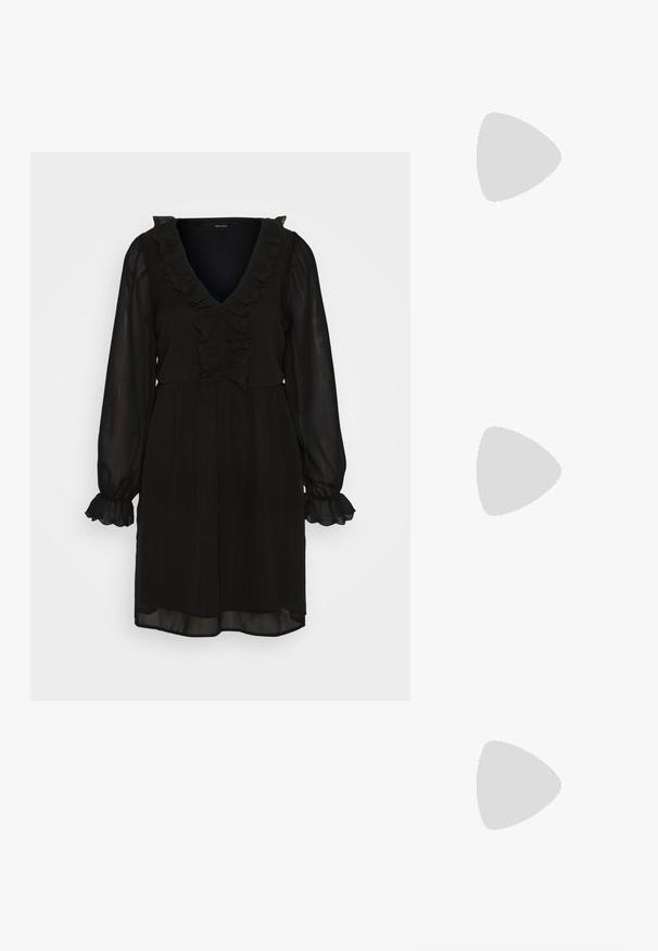 Vero Moda VMNOLA V-NECK SHORT DRESS - Hverdagskjole - black; Zign by Zalando LEATHER - Snørestøvler - black; Sorte og sølv håndtaske med en tekstureret overflade, der har et diamantmønster, en knyttet håndtag og en struktureret form.; Sølvøreringe med hængende kæder, prydet med flere klare ædelsten arrangeret i et lineært mønster, der giver en glitrende effekt.