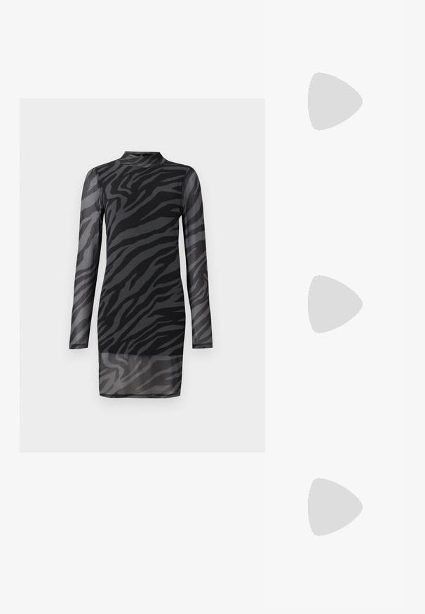 Robe zébrée noire et grise, à manches longues, col haut, en tissu transparent, design ajusté, longueur au-dessus du genou, détails matériels minimaux.; RAID BLICK - Bottes - black; Lunettes noires angulaires avec des verres gris ; fabriquées en plastique, avec des branches épaisses à la surface lisse et sans matériel visible.; Sac à main en fausse fourrure noire avec une texture douce, une forme arrondie et une bandoulière en cuir noir robuste. Accent en métal argenté visible.