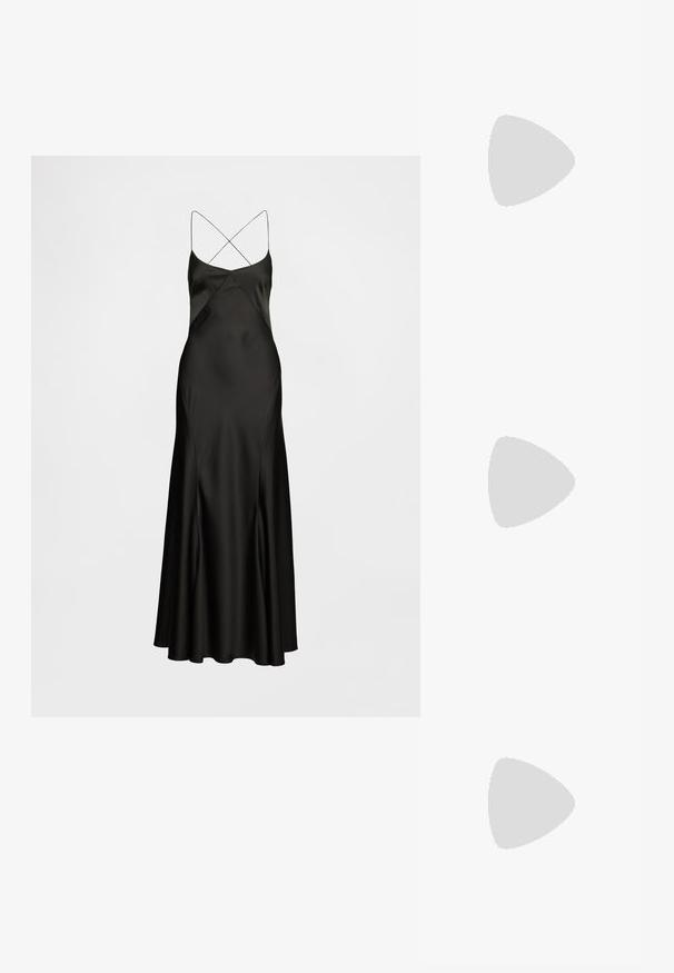 Robe nuisette en satin noir avec fines bretelles croisées, silhouette en A, et texture lisse et fluide. Design longue jusqu'au sol.; Sandales à talons hauts en cuir verni noir avec trois sangles horizontales et une sangle de cheville ajustable. Silhouette élégante et finition brillante.; Pochette noire en mesh avec une silhouette structurée, ornée de petits clous métalliques, dotée d'une fermeture à clip et d'une bandoulière en chaîne détachable.; Paire de boucles d’oreilles ton argent avec cristaux clairs taillés en grappes, en formes rondes et marquise sur fond blanc.