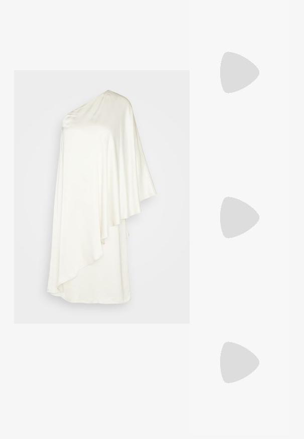 ARKET Juhlamekko - beige light; Kenkä hopeanvärisestä synteettisestä nahasta, terävällä kärjellä, koristeellisella nauhaketjulla ja matalalla, neliömäisellä mustalla korkolla. Suora pinta ja kiiltävä viimeistely.; Valkoinen silkkinen clutch-laukku hopeisilla kukkakirjotuilla paljeteilla ja suurella hopeisella metallisella pyöreällä kahvalla yksivärisellä taustalla.; Kultakorvakorut, joissa on neliönmuotoiset yläosat, joissa on suuret valkoiset helmet, ja alla paksut, pyöristetyt, avoimet neliönmuotoiset renkaat.